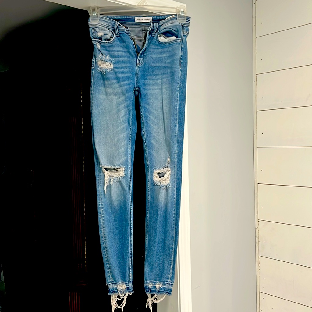 Womens Size 6 Jean  Flying Monkey Brand